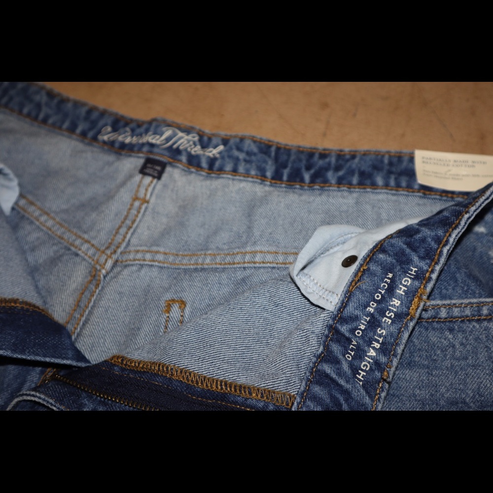 Universal Thread High Rise Straight Jeans - Picture 3 of 5